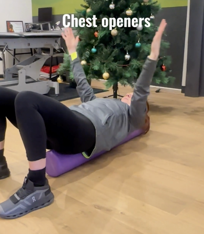 foam-roller-exercise-chest-opener