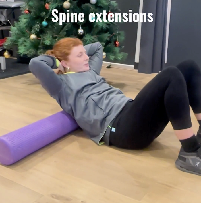 foam-roller-exercise-spinal-extensions